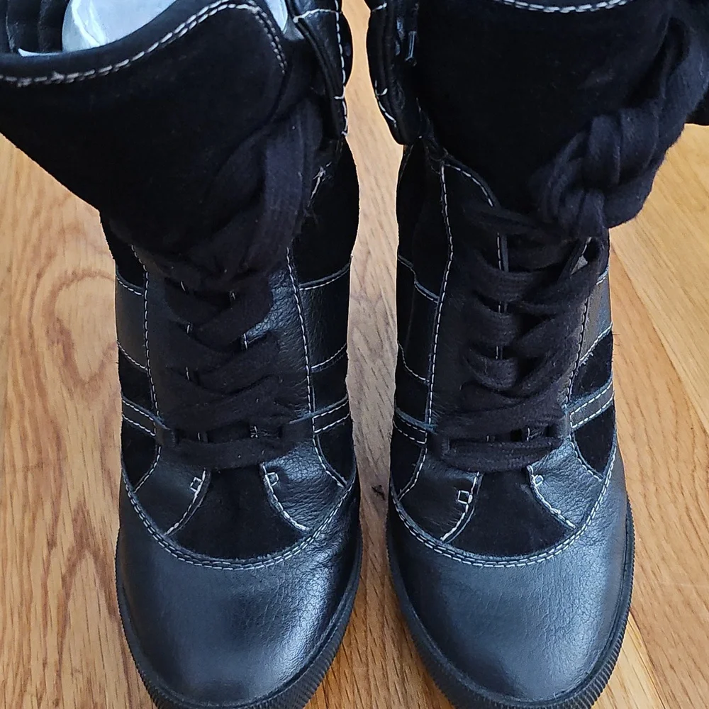 Authentic Chloé black quilted leather wedge sneakers• Size 39 (approx US 8.5–9) - Picture 5 of 14